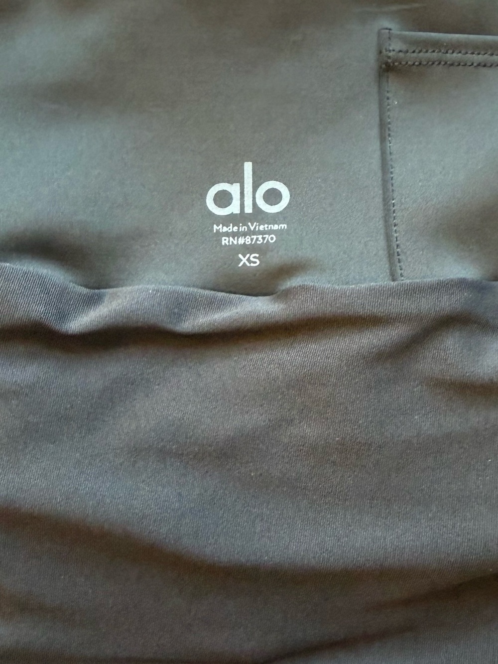NWT💕RARE ALO Gold Medal Short in Black Size XS - Picture 11 of 13